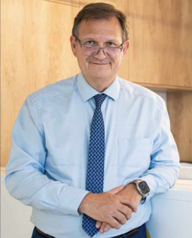 Dr. Sipos Miklós, a N.A.P. Alapítvány kuratóriumának tagja